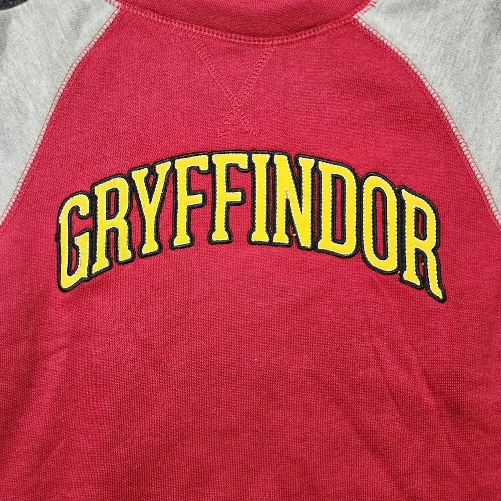 Harry Potter Universal Studios Gryffindor Long Sleeve Sweatshirt YOUTH XS - Picture 2 of 6